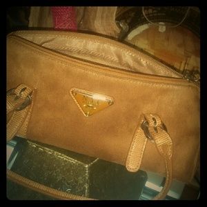 NYC Accessory crossbody
